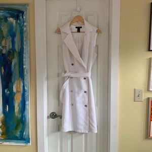 WHBM wrap around buttoned dress with belt. Size:16